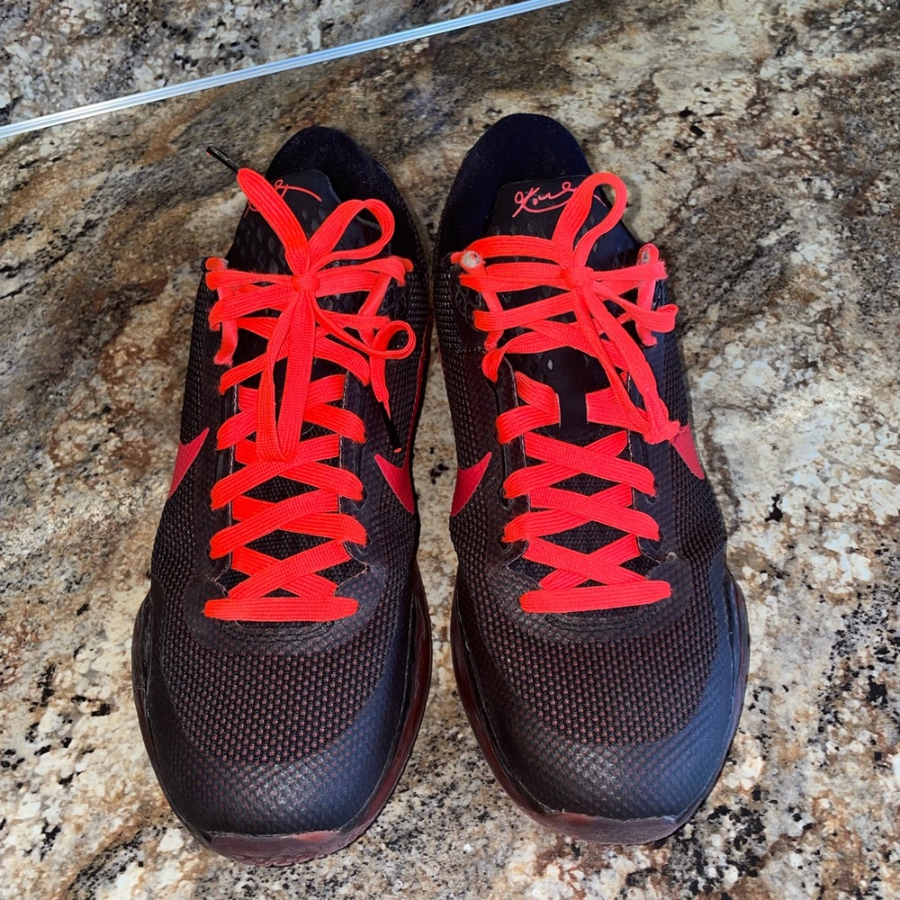 Men’s kobe Bryant basketball shoes